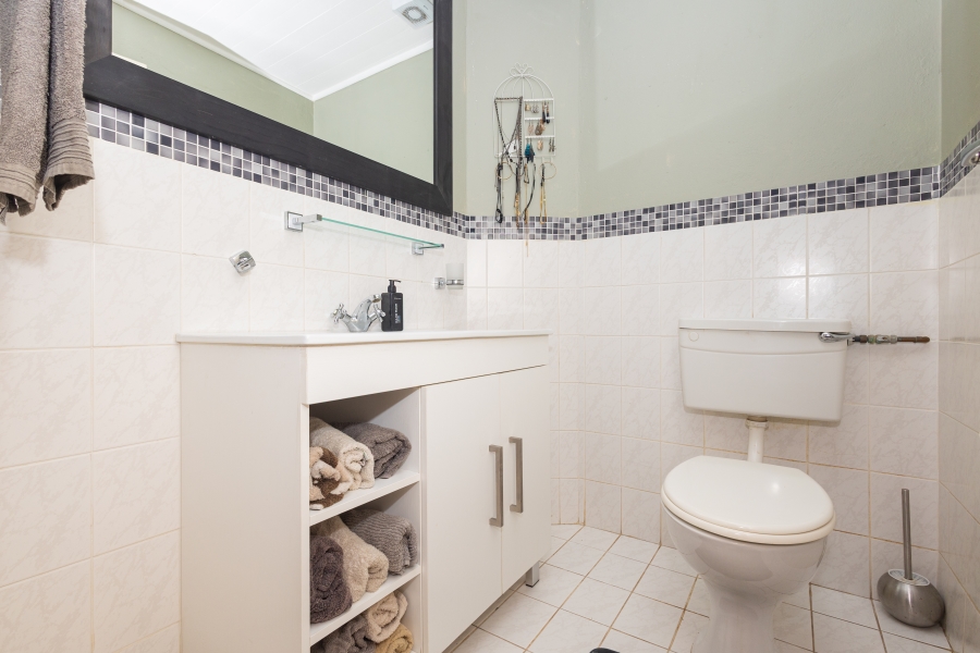 10 Bedroom Property for Sale in Plattekloof Western Cape